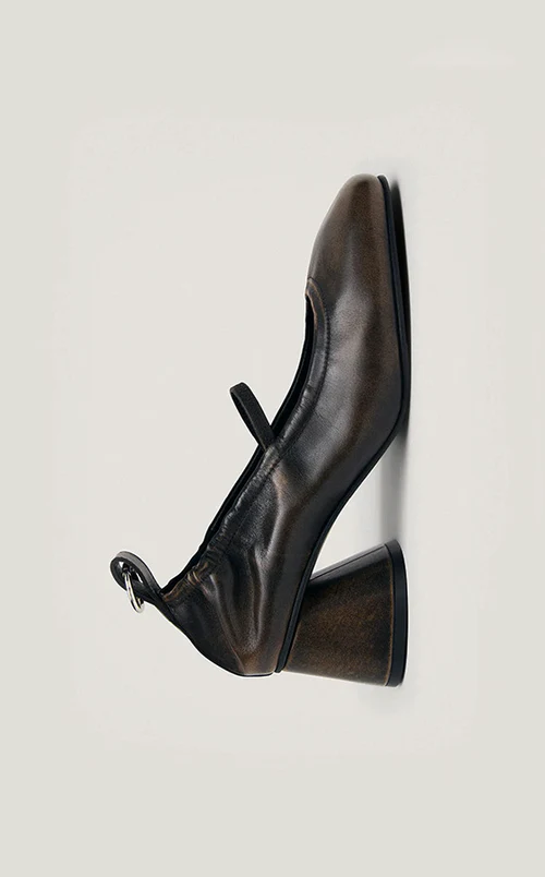 HEELS